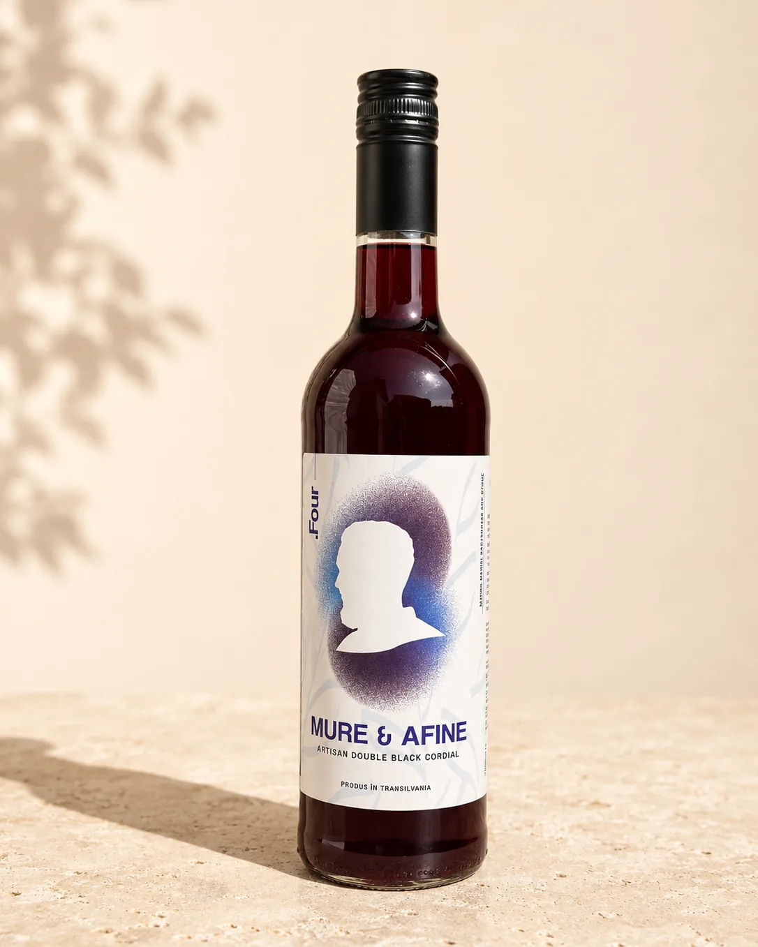 Cordial de mure cu afine negre și ienupăr